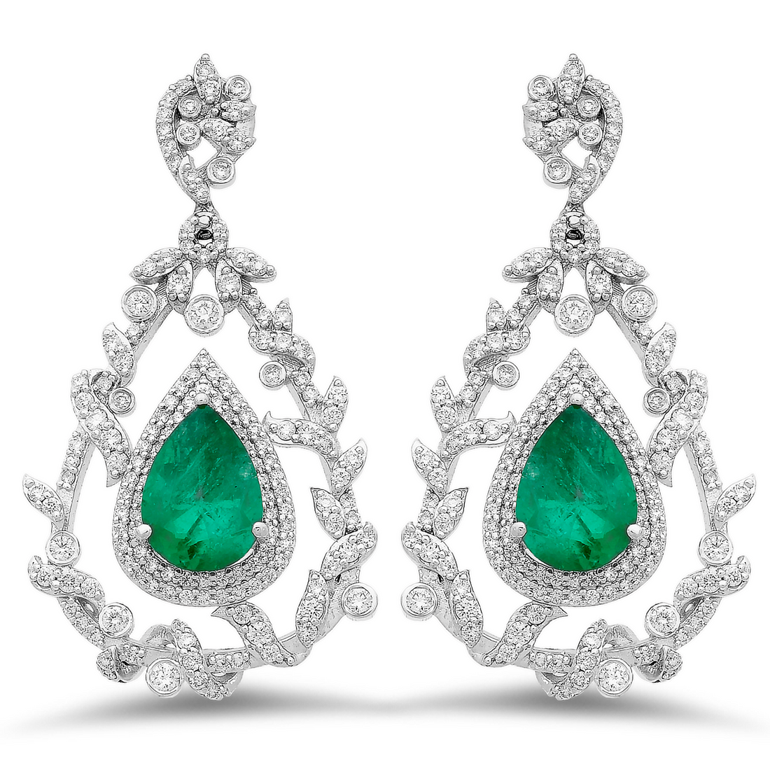 Dazzling 18K White Gold Earrings With Scintillating Diamonds And Captivating Emeralds