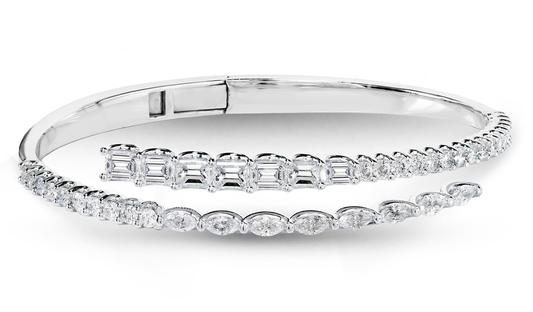18K White Gold Diamond Bangle