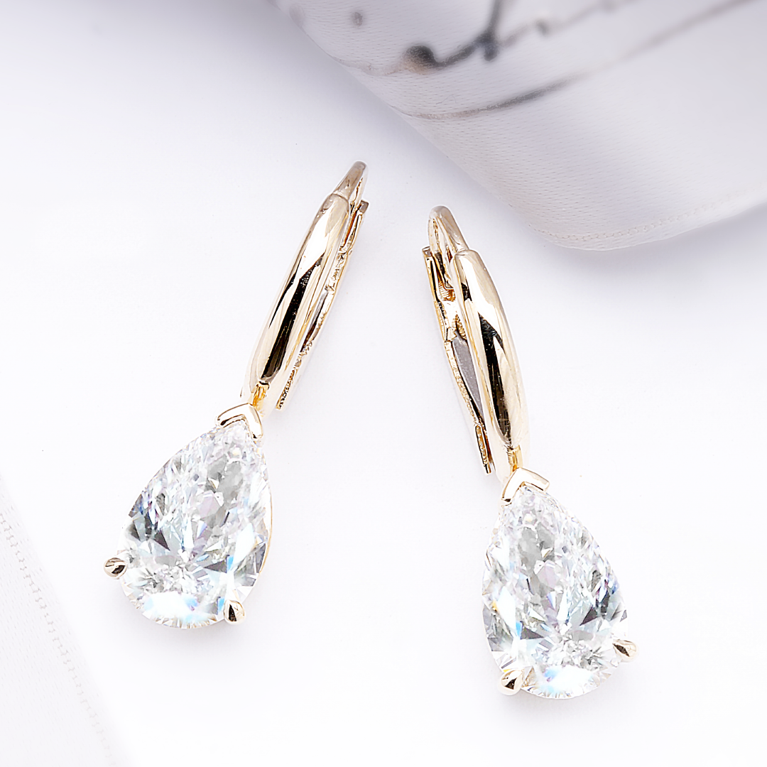 14K Yellow Gold Earrings With Pear Shape Lab Grown Diamonds.