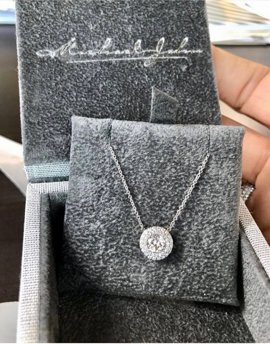 18K White Gold Diamond Pendant